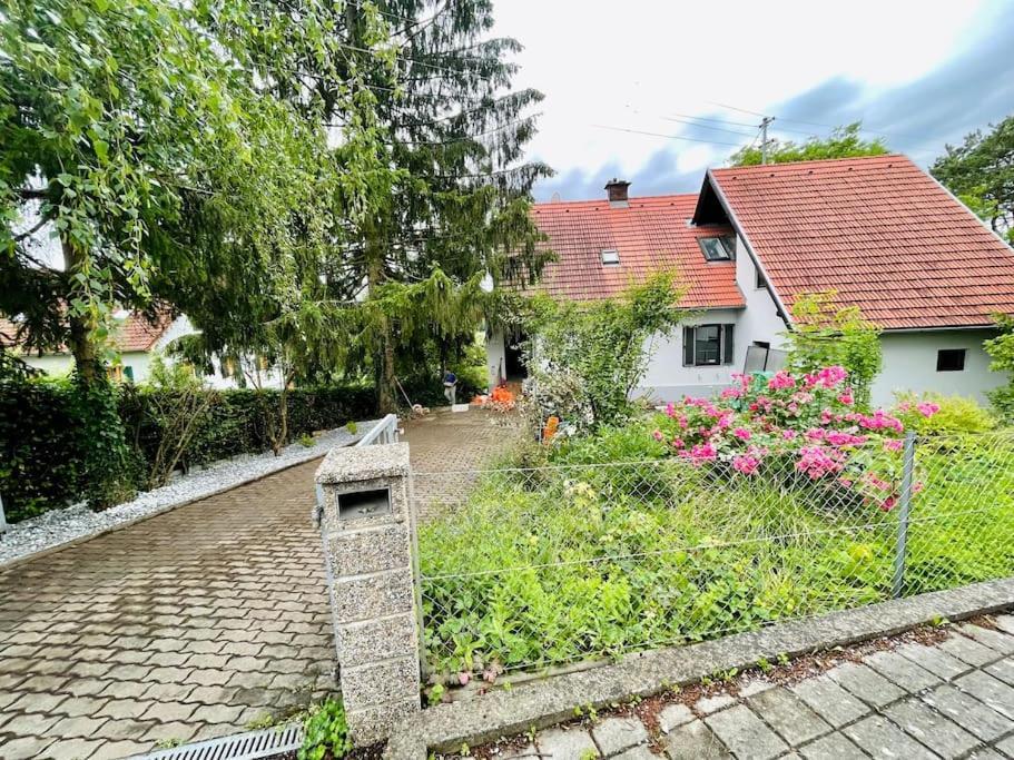 Freiblick 1 Bad Glbg Mit Garten Top1 Bad Gleichenberg Kültér fotó